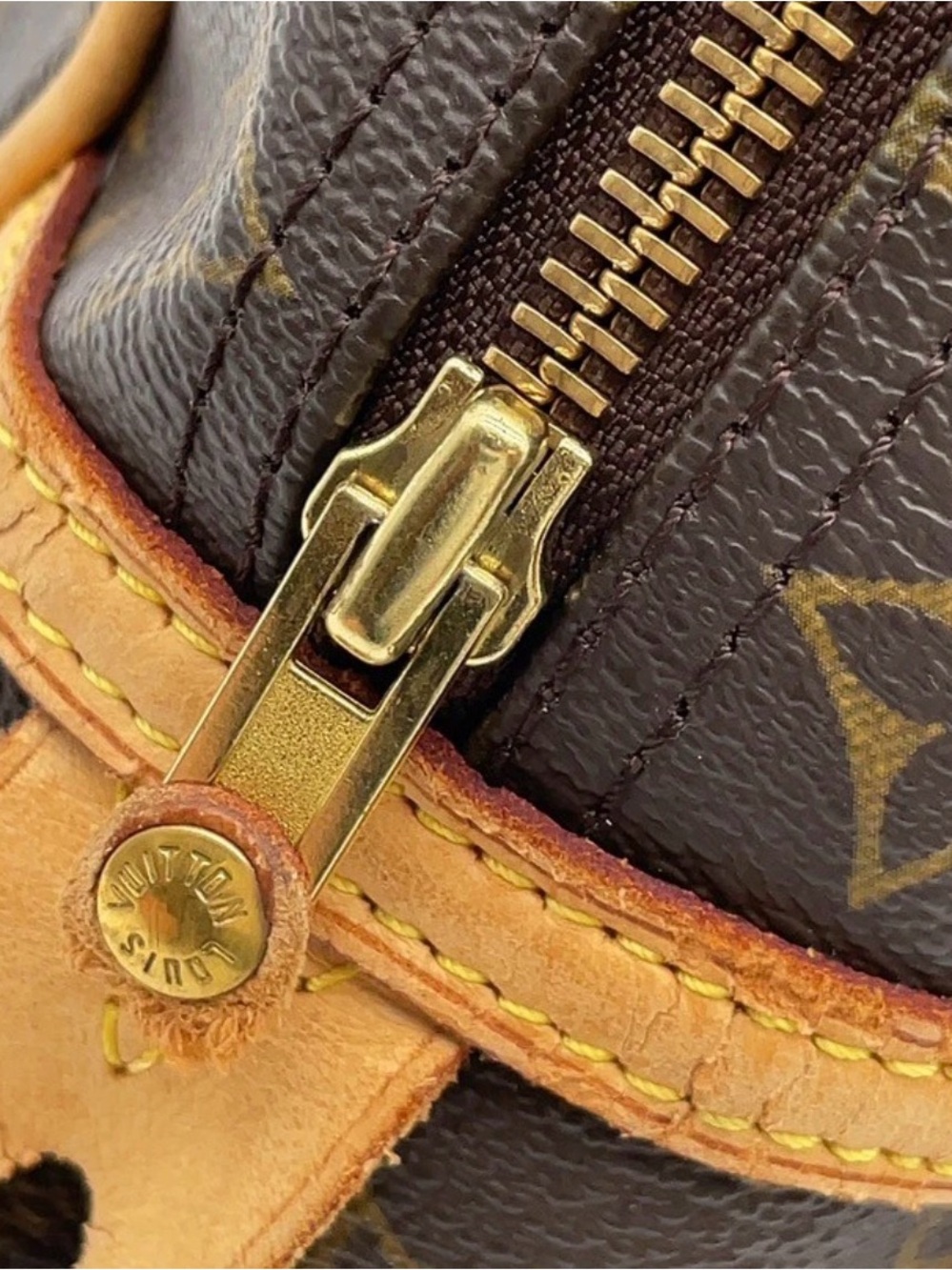 Louis Vuitton Monogram Canvas Shoulder Bag with Vachetta Trim - Picture 10 of 16